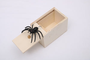 NEW Funny Scare Box Wooden Prank Spider Hidden in Case Great Quality Prank-Wooden Scarebox Interesting Play Trick Joke Toys Gift