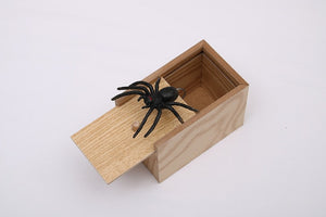 NEW Funny Scare Box Wooden Prank Spider Hidden in Case Great Quality Prank-Wooden Scarebox Interesting Play Trick Joke Toys Gift